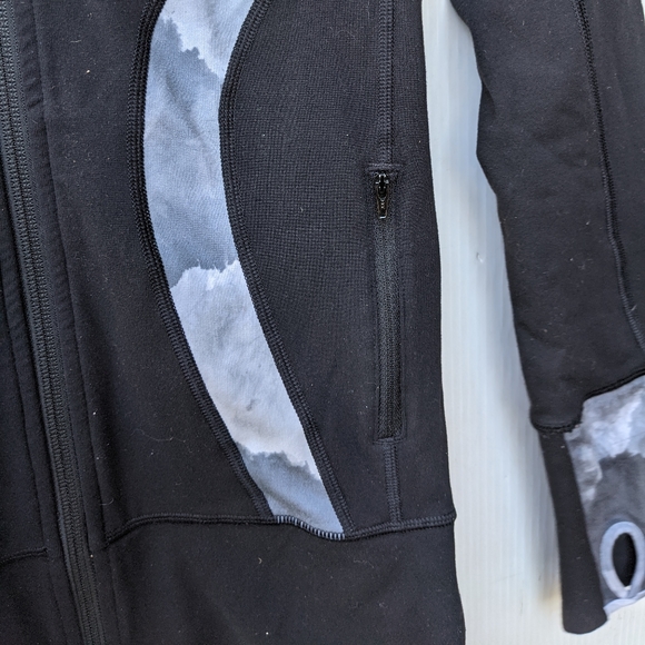 LULULEMON Scuba zip-up hoodie jacket Black with gray tie dye size 2 - Picture 9 of 10